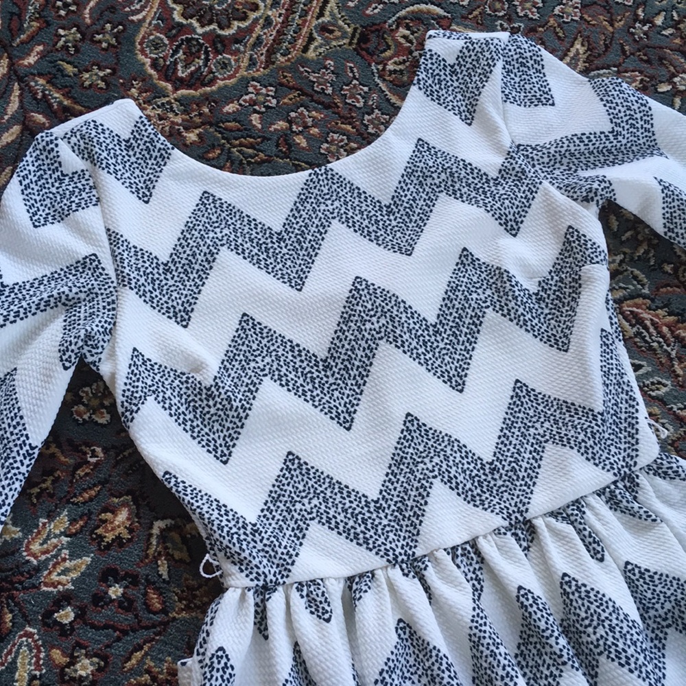 CITY TRIANGLES || chevron dress